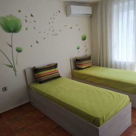 Downtown Studio Apartamento Varna Exterior foto